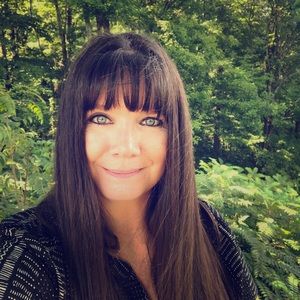 Meet your Posher, Laurie